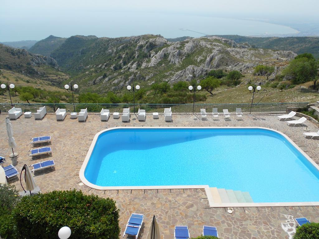 Hotel Santangelo Monte SantʼAngelo المظهر الخارجي الصورة