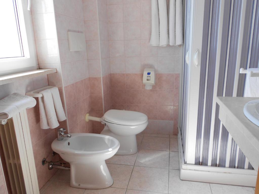 Hotel Santangelo Monte SantʼAngelo الغرفة الصورة