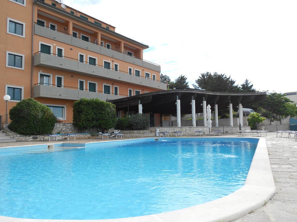 Hotel Santangelo Monte SantʼAngelo المظهر الخارجي الصورة